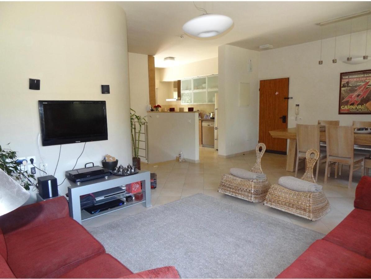 1 Or 2 Rooms With Breakfast And Parking Jerusalem Ngoại thất bức ảnh
